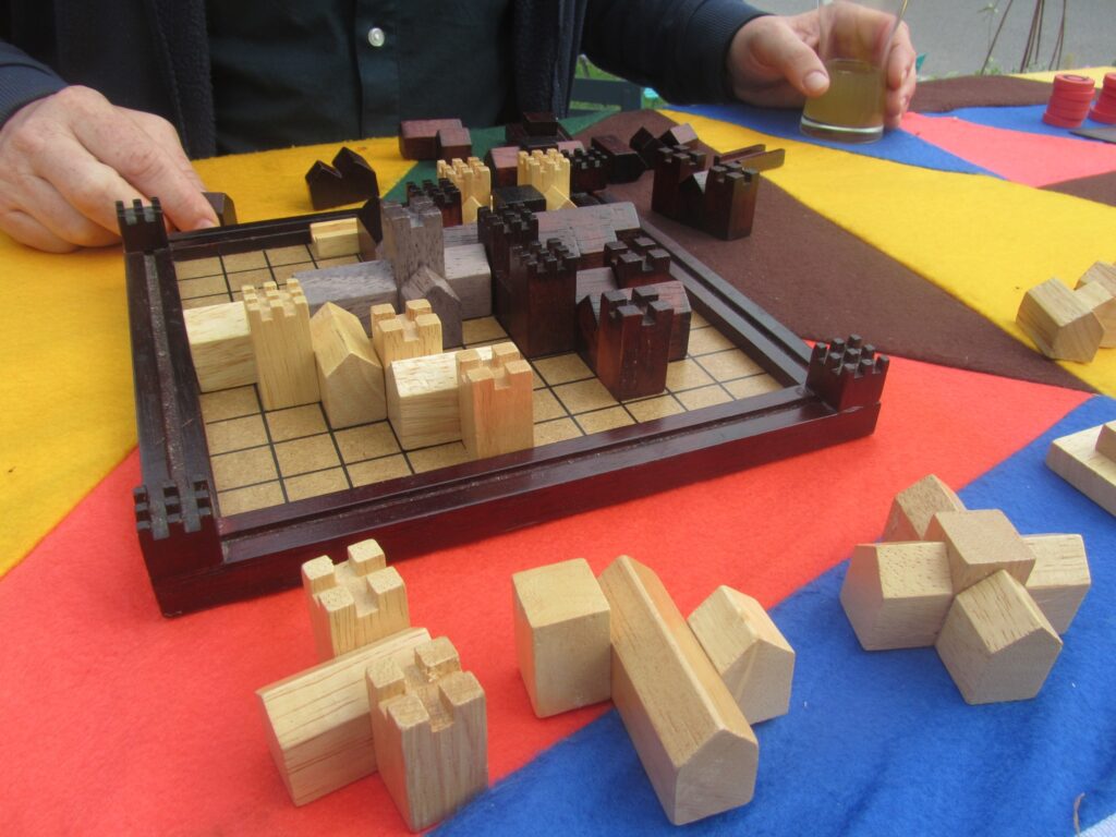 Cathedral, jeux en bois de réflexion, Pichenette et compagnie