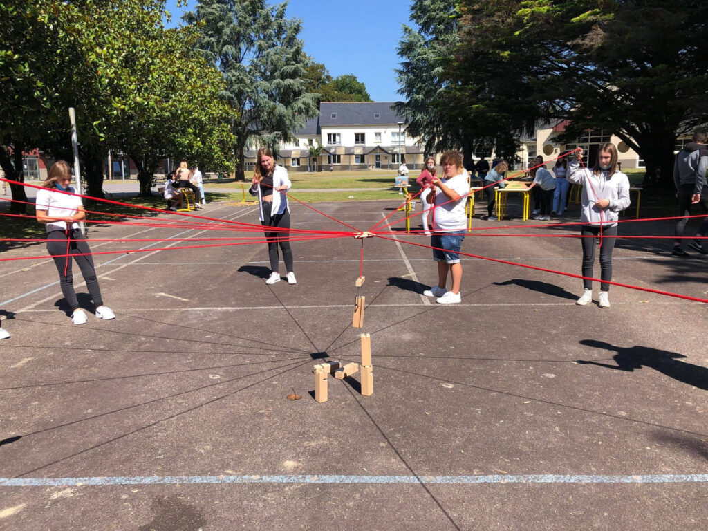 Tour de Froebel, jeux en bois en autonomie, Pichenette et compagnie