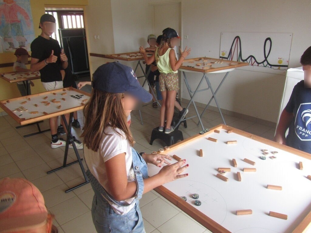 Paléo, jeux en bois animation dirigée, Pichenette et compagnie